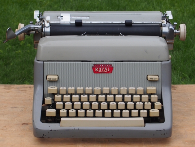 1958 Royal FP Typewriter #6630104 TWDB