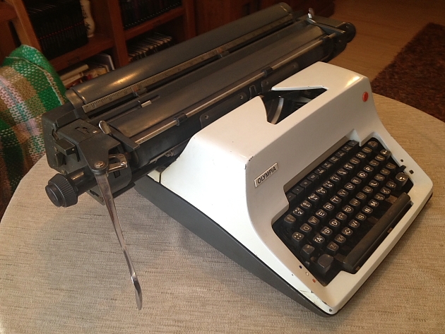 1970 Olympia SG3 Typewriter #7-2600617 TWDB