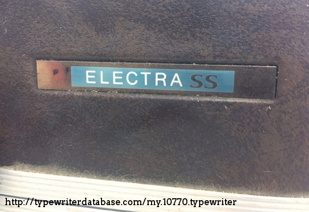 Smith-Corona "Electra SS" case detail...