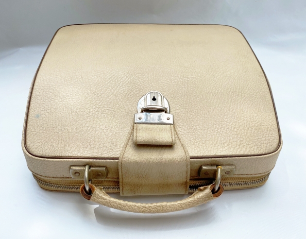 Consul "232" travel/carry case with handcuff style key...