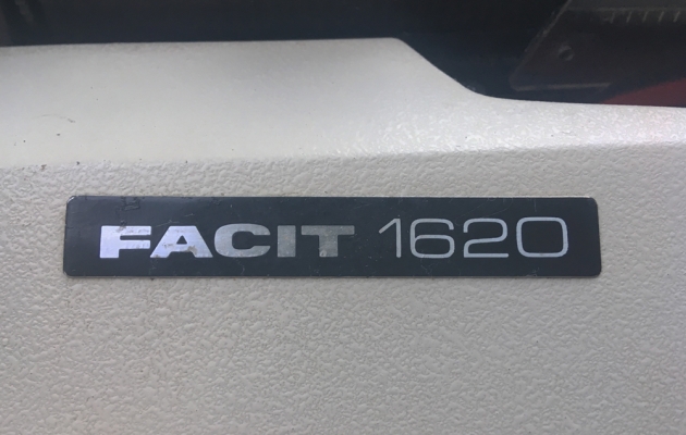 Facit "1620" logo/badge (front)...