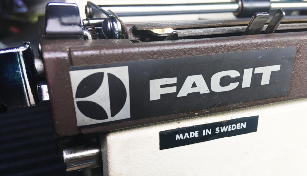 Facit "1620" logo/badge (back)...