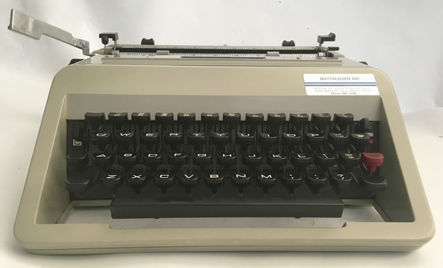 Olivetti "STUDIO45" from the front...
