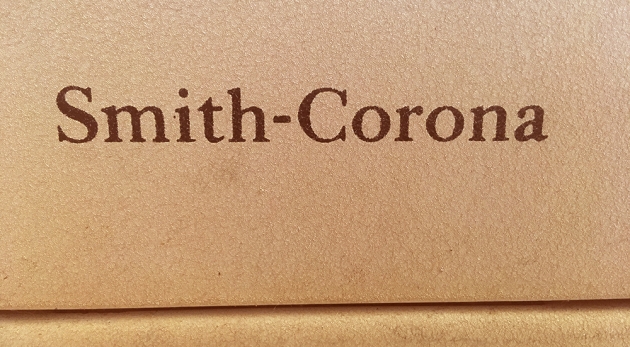 Smith-Corona "Silent Super" from the back (logo detail)...