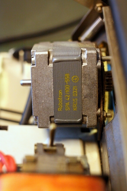 Robotron stepping motor (Schrittmotor) for  vertical movement (platen)