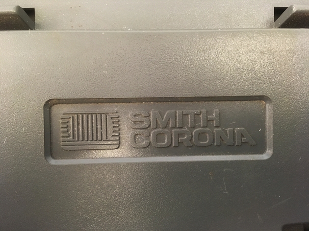 Smith-Corona "SD 700" case/cover for travel (detail)...