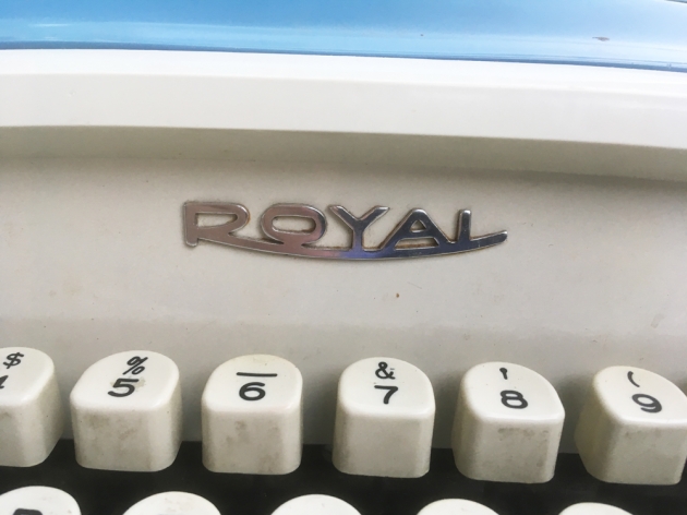 Royal "Safari" logo on the front...