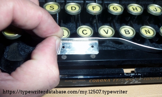 The word counter actuation lever is literally bolted to the underside of the space bar. That's what makes it a word counter rather than a stroke counter.