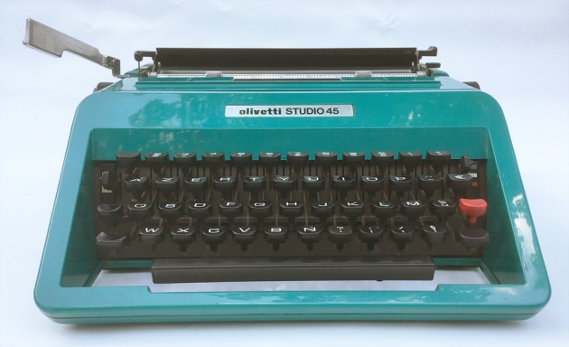 Olivetti "Studio 45" from the front...