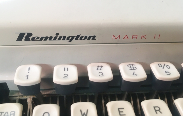 Remington "Mark II" from the front (logo detail)...