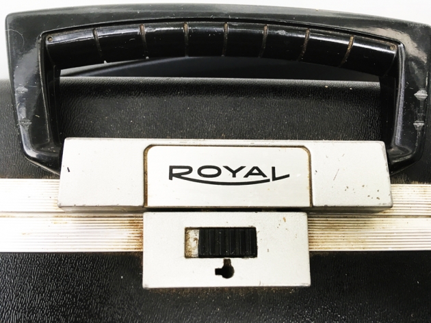 Royal "Custom"  travel case/handle detail...