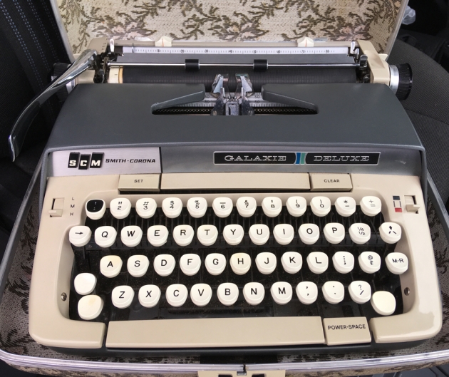 Smith Corona "Galaxie Deluxe" typewriter in case...