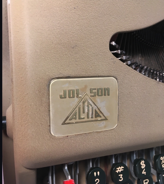 Pozzi "Jolson Alma" from the logo...