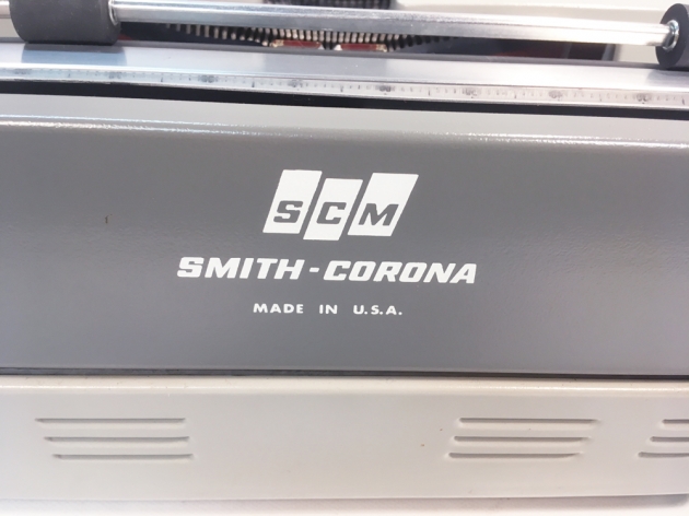 Smith Corona "Secretarial 250" from the back (detail)...