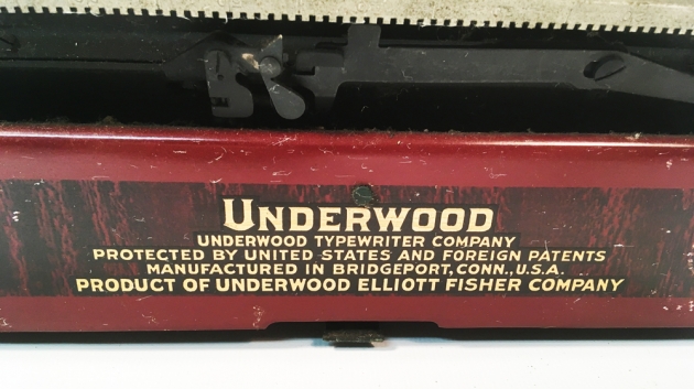 Underwood "Portable 4 Bank" from the back (detail)...