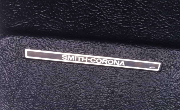 Smith Corona "Electra XT"  travel case (logo detail)...
