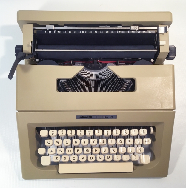 Olivetti "Lettera 25" from the top...