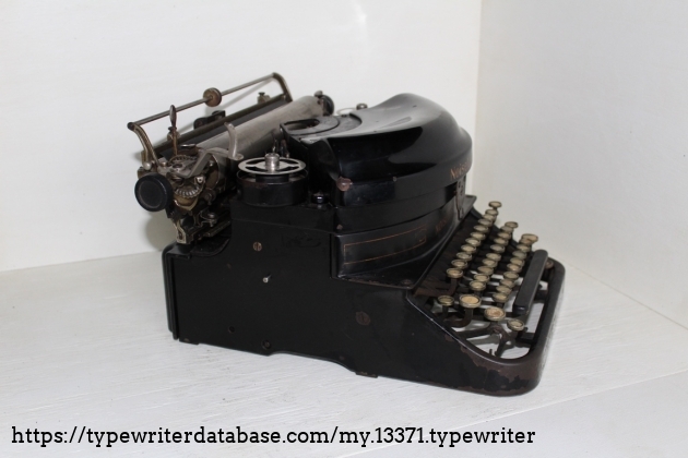 1919 Noiseless 4 on the Typewriter Database