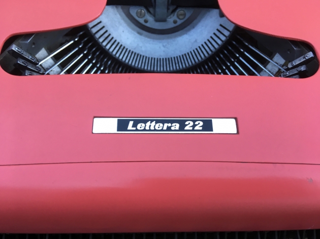 Olivetti "Lettera 22" model logo on the front...