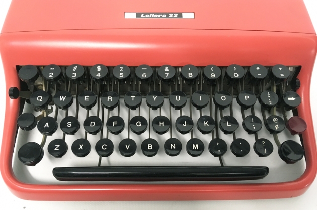 Olivetti "Lettera 22" from the keyboard...