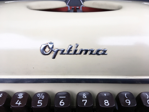 Optima "Elite 3" from the logo on the front...