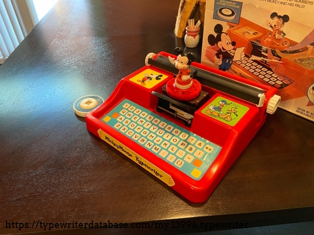 1975 LJN Toys Mickey Mouse Dial Typewriter on the Typewriter Database