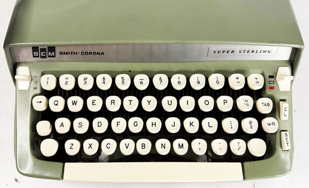 Smith Corona "Super Sterling" from the keyboard... Smith Corona "Super Sterling" from the keyboard...