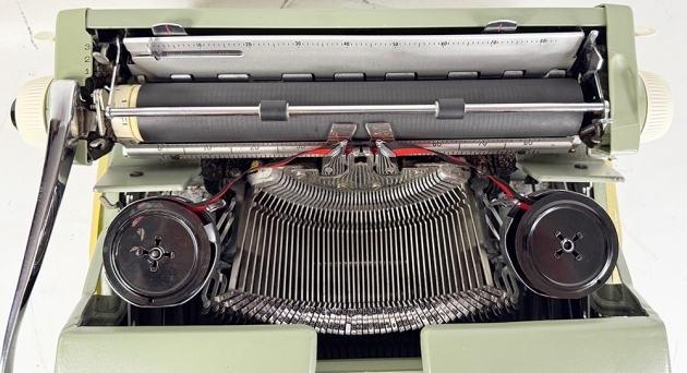 Smith Corona "Super Sterling" from under the hood... Smith Corona "Super Sterling" from under the hood...