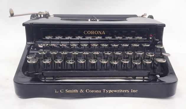 Smith Corona "Standard"  from the front....