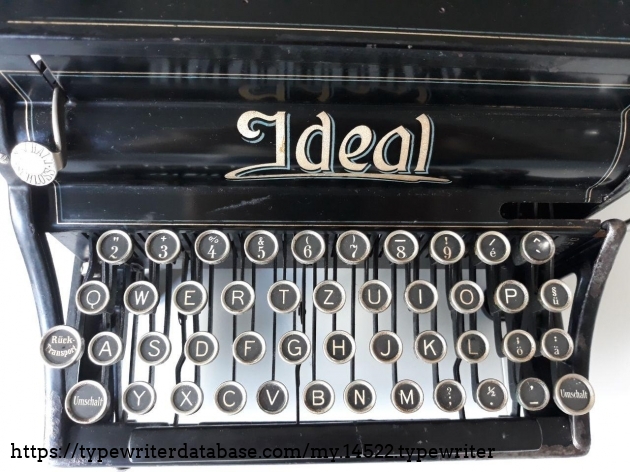 Ideal A4 keys and logo front