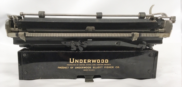 Underwood "Portable" (4 Bank) from the back...