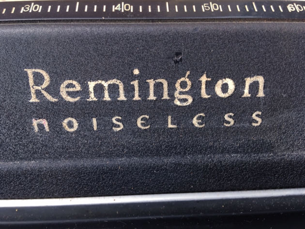 Remington "Noiseless 7" from the logo  on the top...
