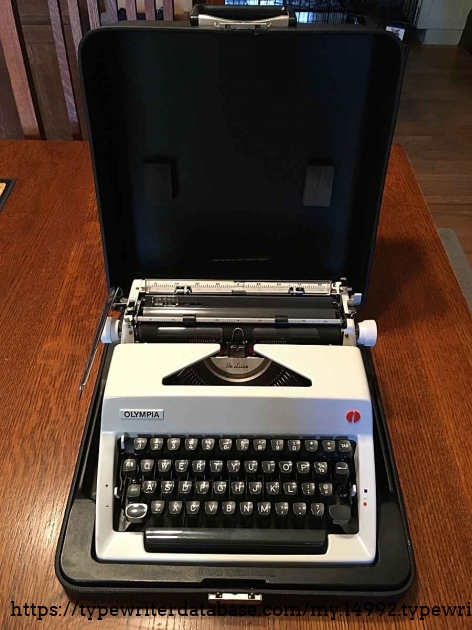 1972 Olympia SM9 with case