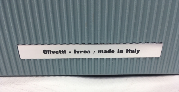 Olivetti "Lettera 32" from the back (detail)...