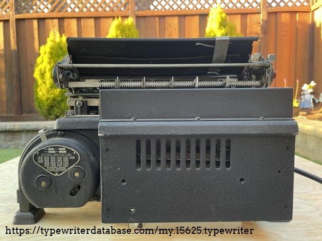 1950 IBM Model 04 Executive on the Typewriter Database