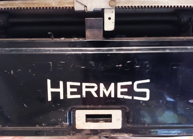 Hermes "Media"  from the maker logo on the back ...