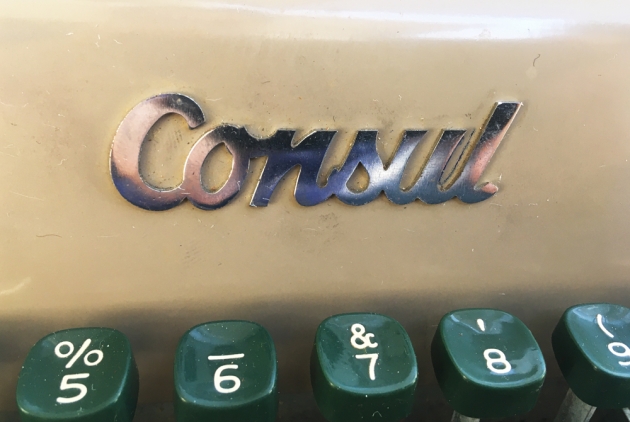 Consul "De Luxe" from the logo on the front...