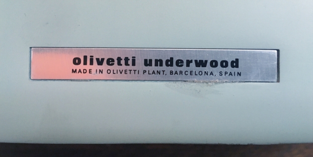 Olivetti-Underwood "21"  from the logo/country of origin  on the back...