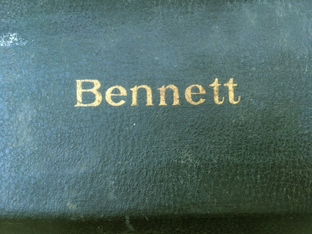 Bennett "Bennett" logo on the travel case...