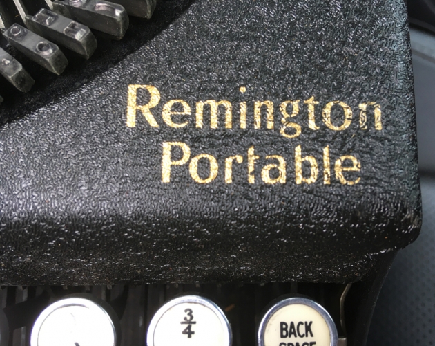Remington "Portable" from the logos onn the right side...