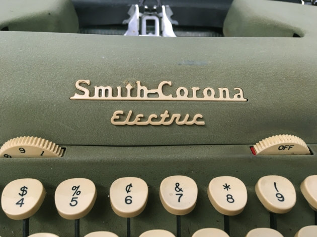 Smith Corona "Electric Portable" from the logo on the front...
