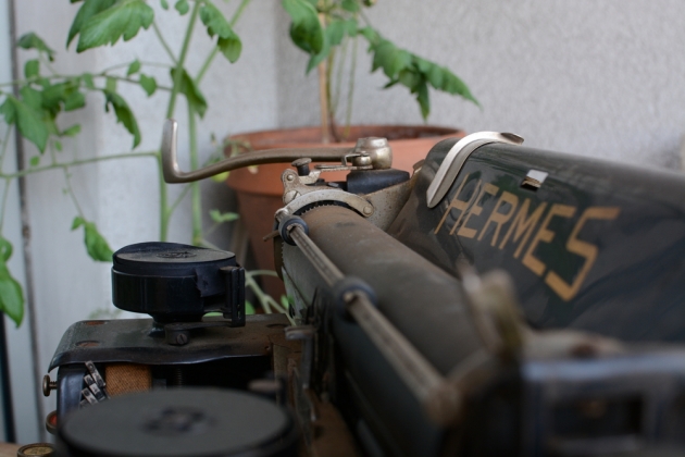 It's evident that this typewriter sat in a barn or something for quite some time.

Not pictured: The smell...