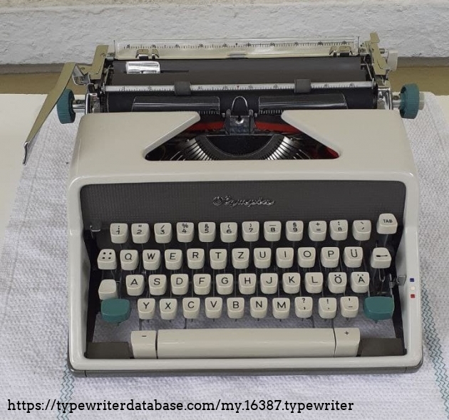 Olympia SM7 front Olympia SM7 front