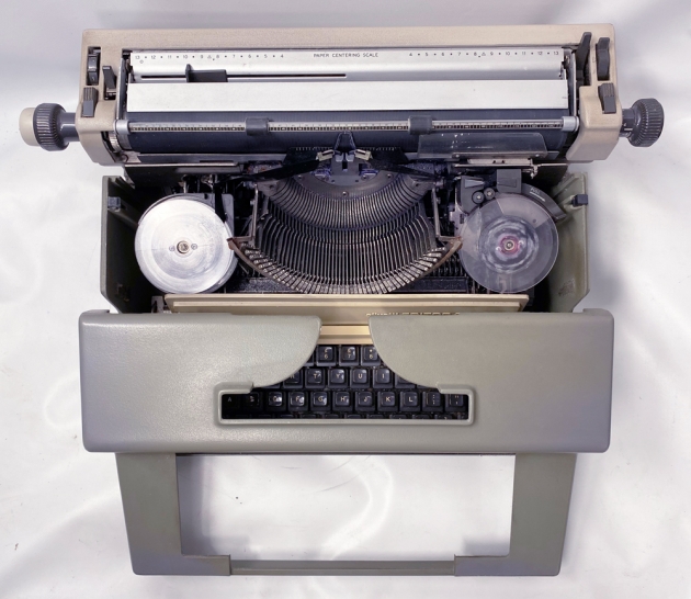 Olivetti "Editor 3C" from the top with the cover slid forward...