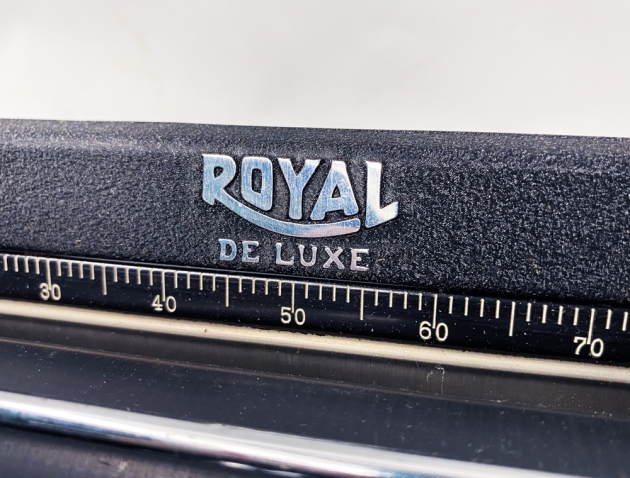 Royal "De Luxe"  from the logo on the top...