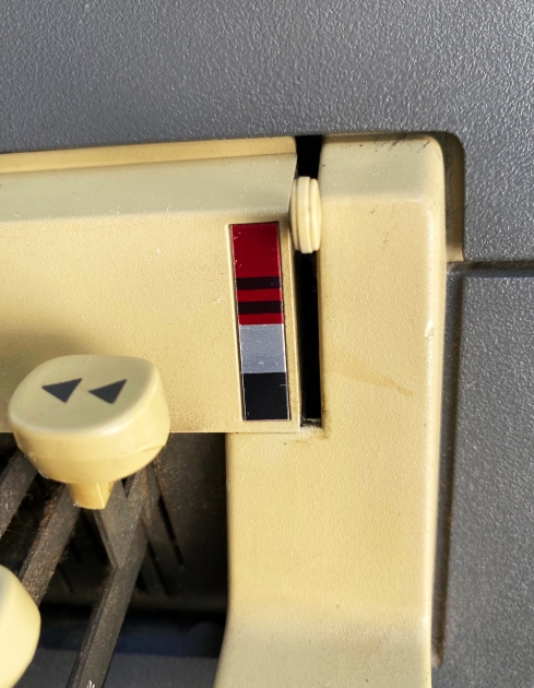 Olivetti "Linea 98" from the keyboard...(detail)