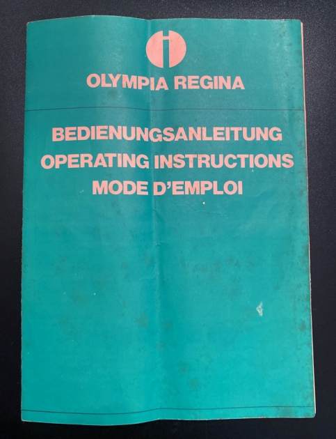 Olympia "Regina de Luxe" from the stash of paperwork was the manual...