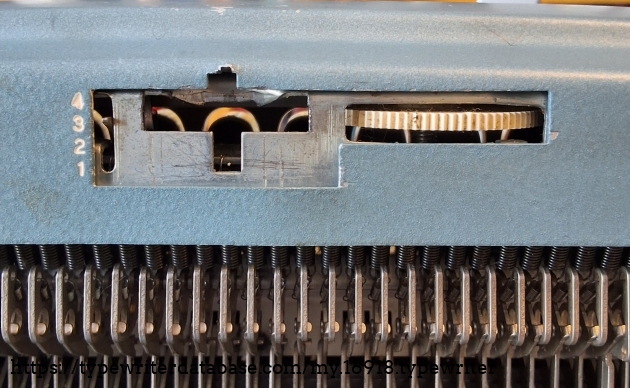 Touch sensitivity adjustment from 1 (light) to 4 (heavy).