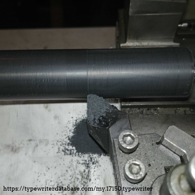 First step: shaving off the surface down to 30.1 mm OD.