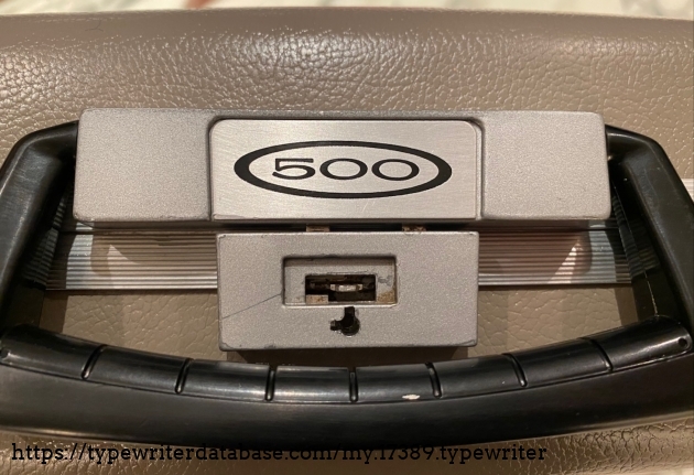 The Signature 500's case, with a "500" face plate in place of the "Royal" logo.